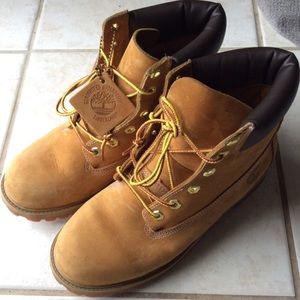 Timberland, size 7M, WORN ONCE!!